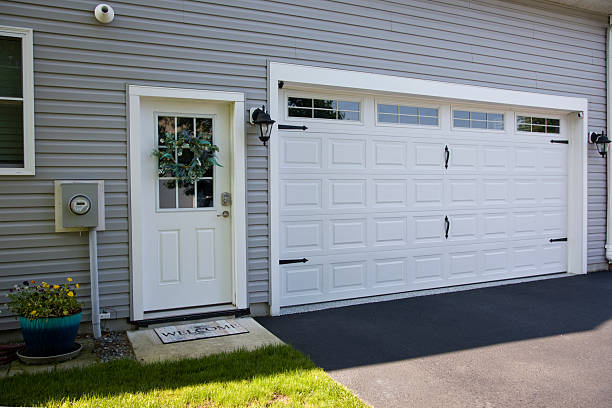 24/7 Emergency Garage Door Panel Replacement experts in Piqua, OH